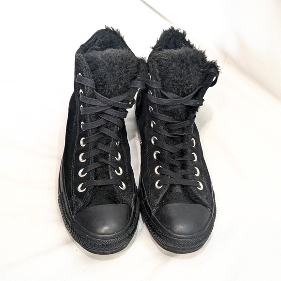 Converse Chuck Taylor Hi Black Fur Lined Suede High Top Sneakers Size 9.5 Womens - Picture 3 of 9